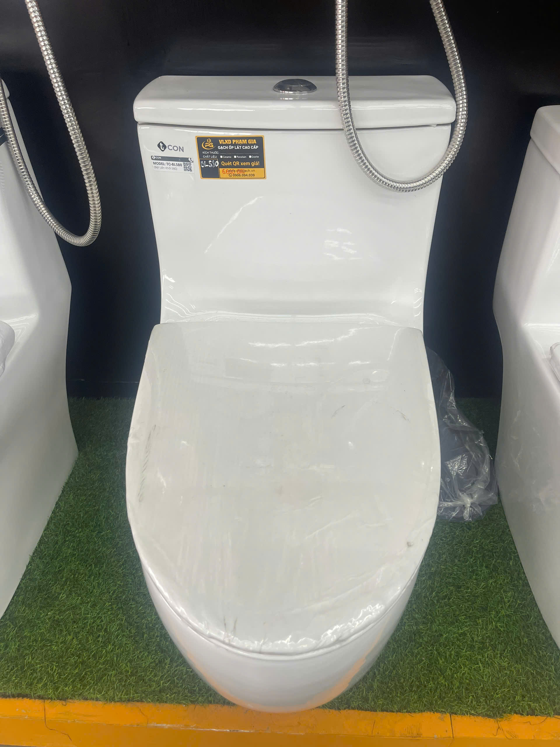 Bồn cầu TCON BL580-4227