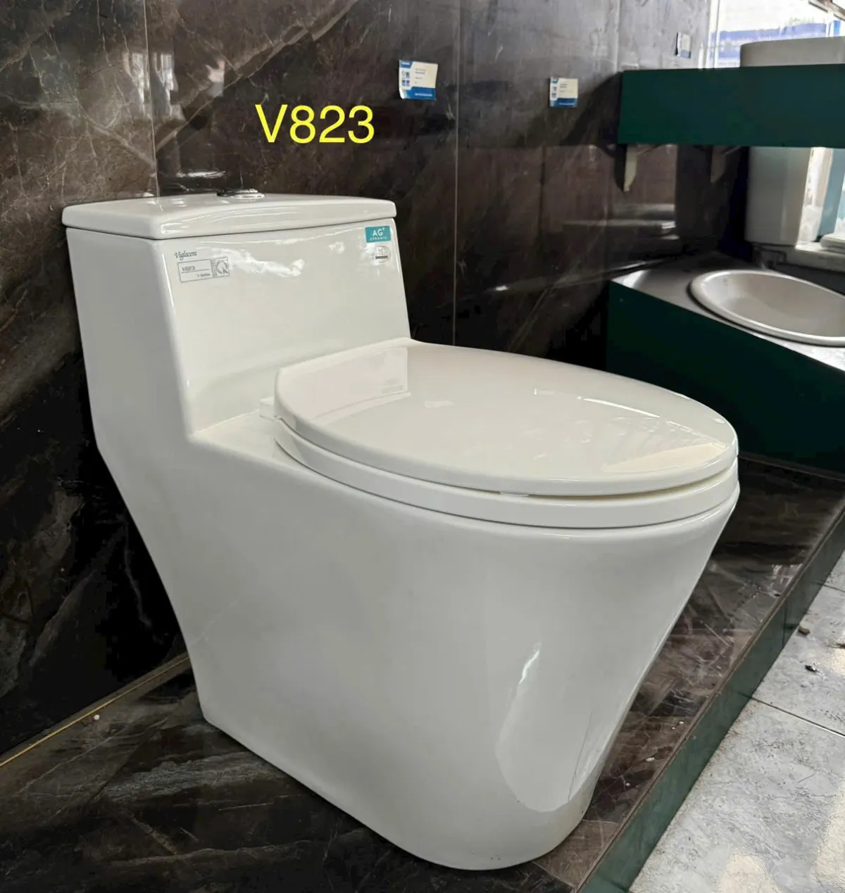 Bồn Cầu Liền Khối v 823-4534
